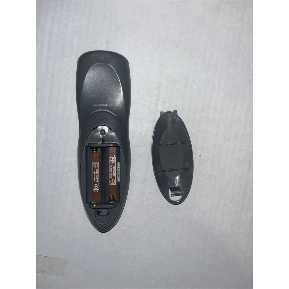 Comcast Xfinity Cable Box Receiver Universal Remote Control Model 3067BC1-R - Picture 2 of 3